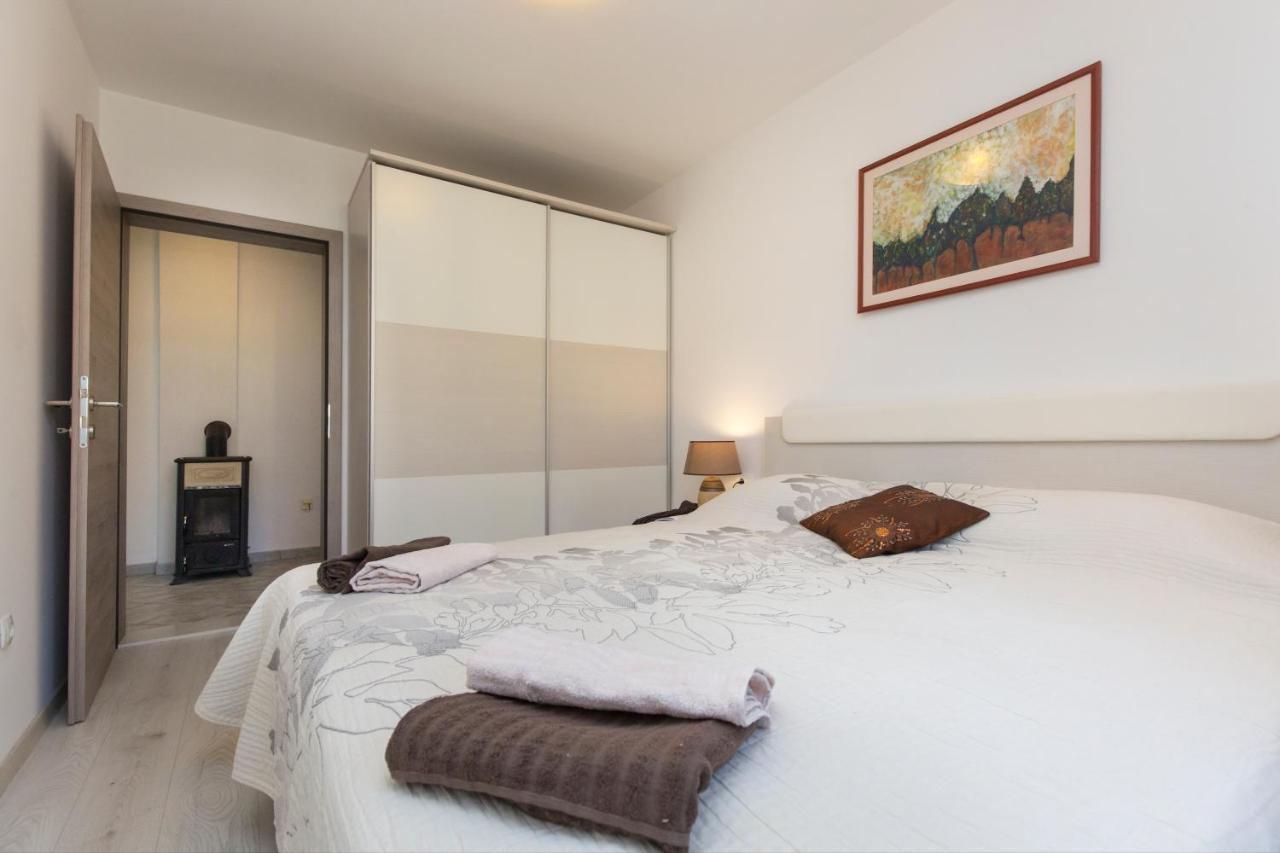 Apartment Am Koromačno エクステリア 写真